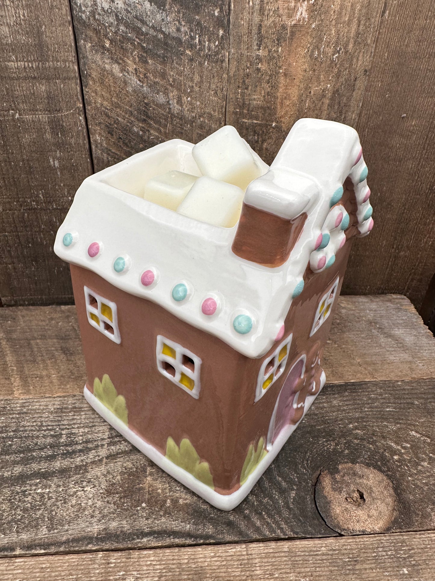Gingerbread house Wax Melter Pastel Winter Christmas Essential Oil Warmer