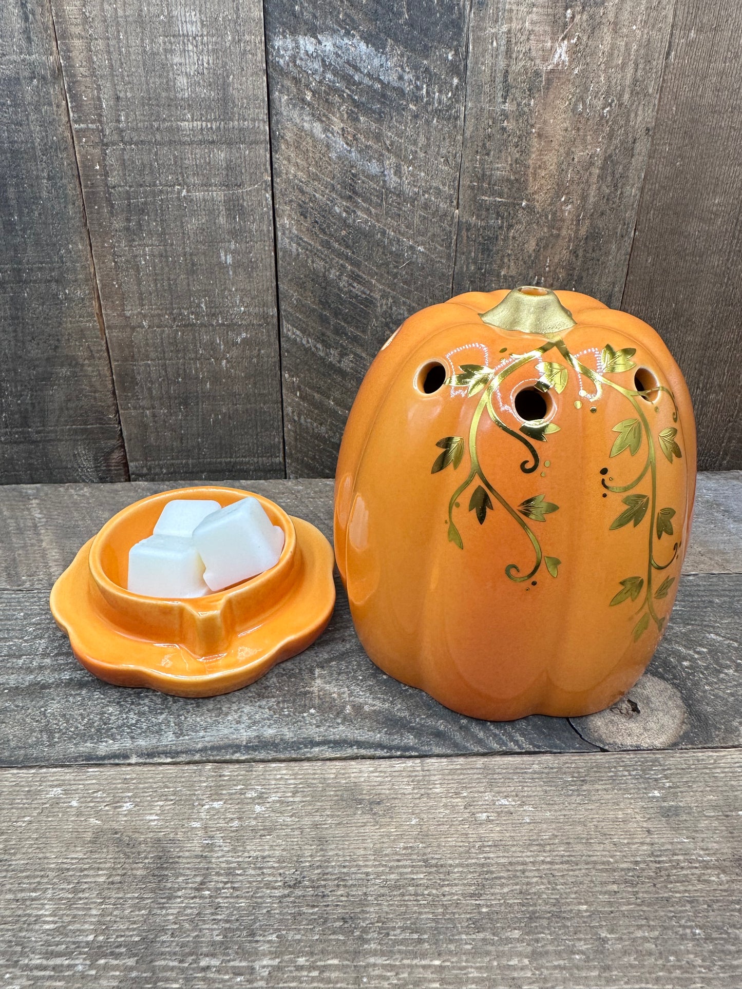 Pumpkin Wax Melter Fall Halloween Gold Swirls Essential Oil Warmer