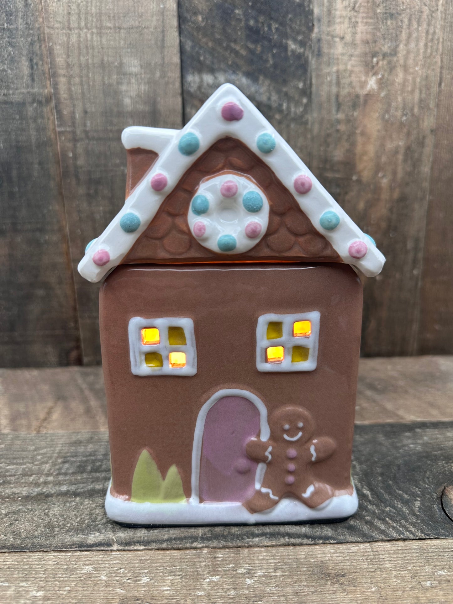 Gingerbread house Wax Melter Pastel Winter Christmas Essential Oil Warmer