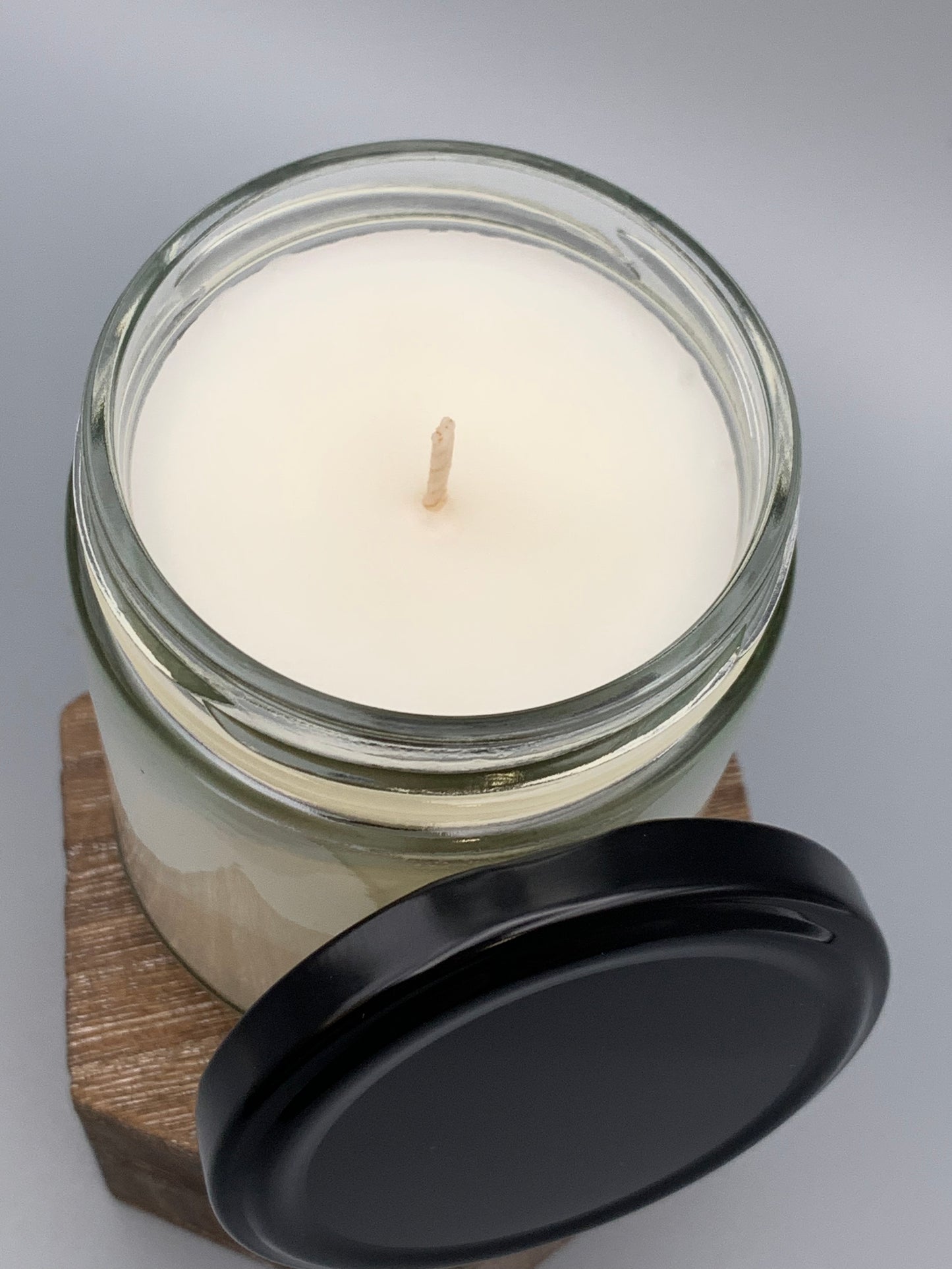 This candle probably has cat hair in it. 9oz Soy Blend Candle